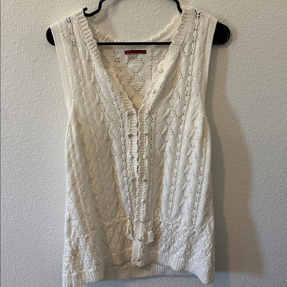 Vintage White Knit Sleeveless Cardigan